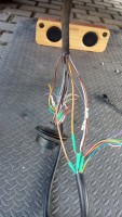 Viele bunte Kabel und etwas gute Musik...